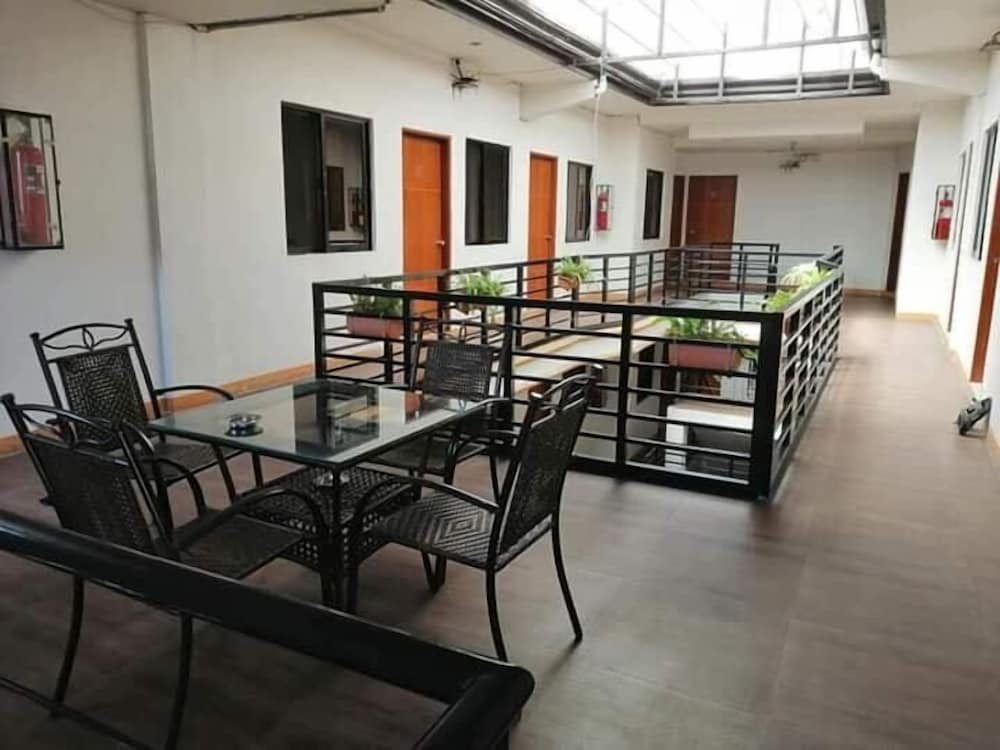 Hidden Pearl Hotel - Janus Luxury Suites