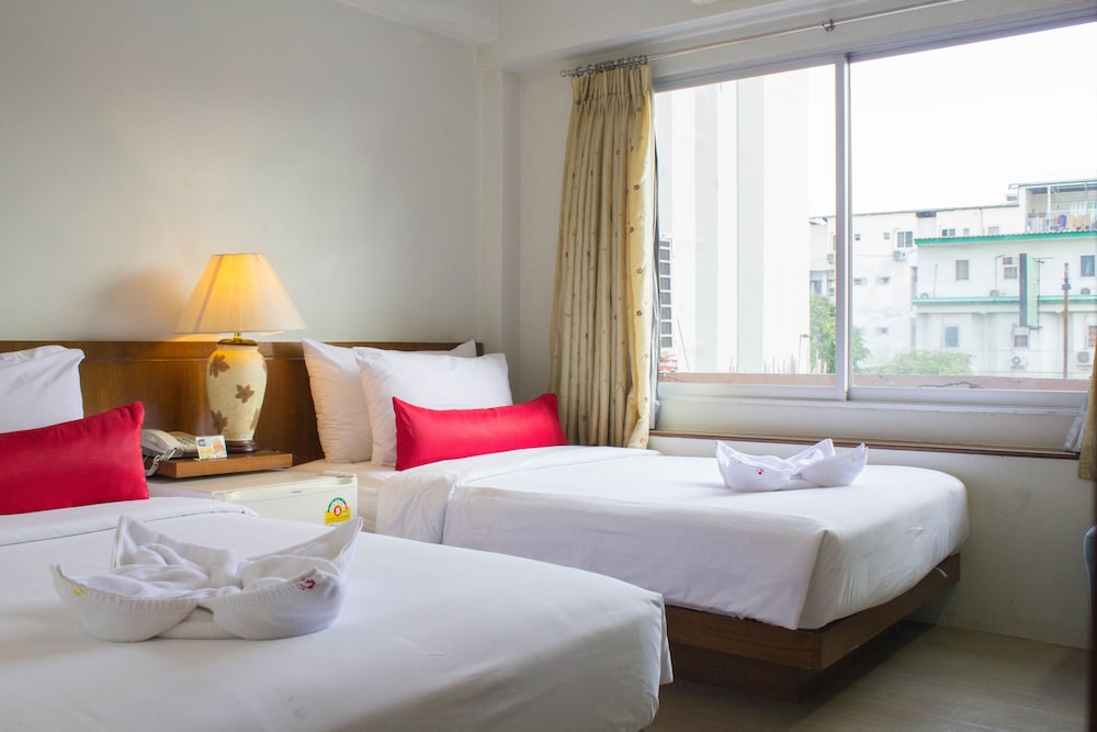 Villa Cha Cha Banglumphu