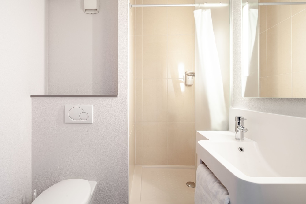 B&B HOTEL Paris Le Bourget