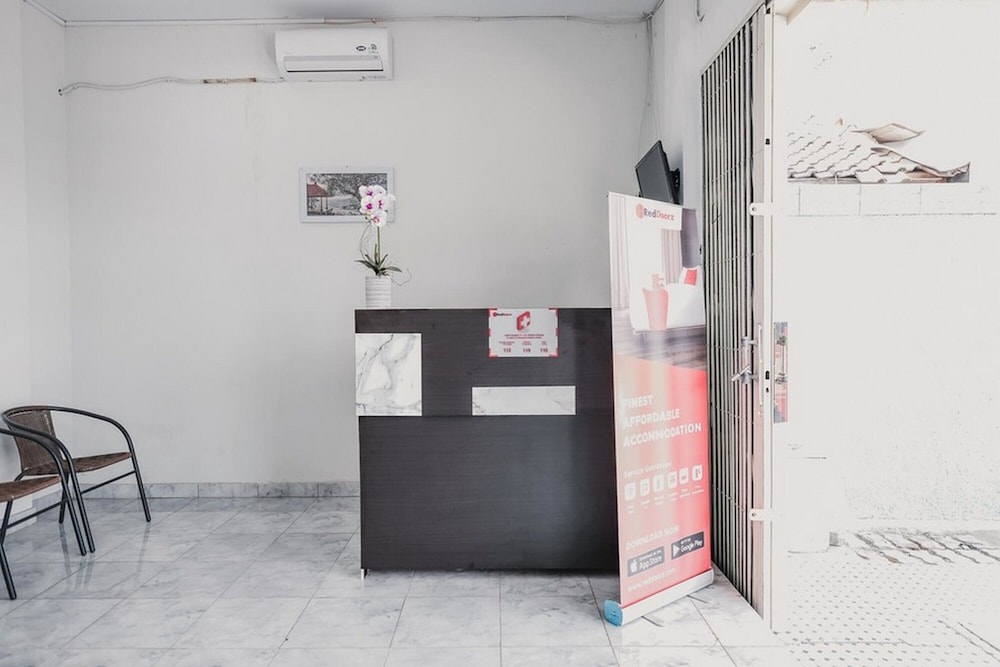RedDoorz @ Jalan Narada Lampung