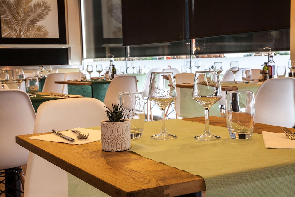Travelodge BCN Cornella Fira