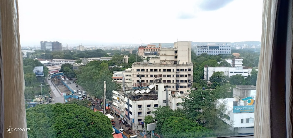 Crowne Plaza Pune City Centre, an IHG Hotel