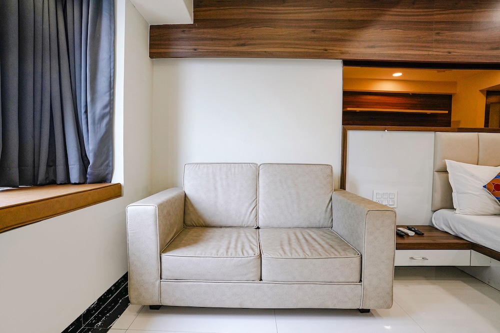FabHotel The Nashik Inn