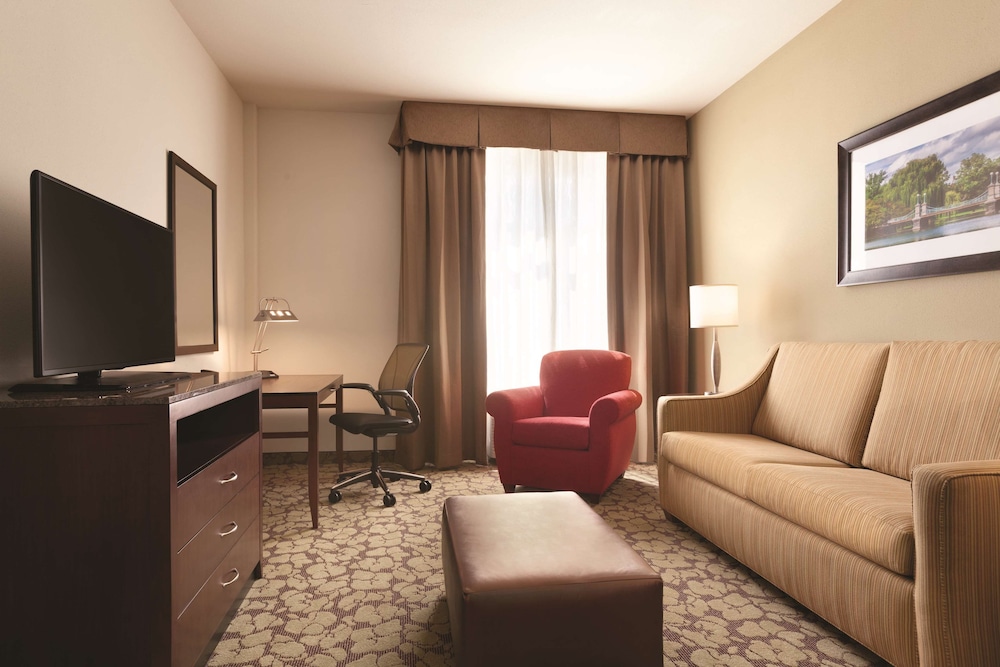 Hilton Garden Inn Boston Logan Airport