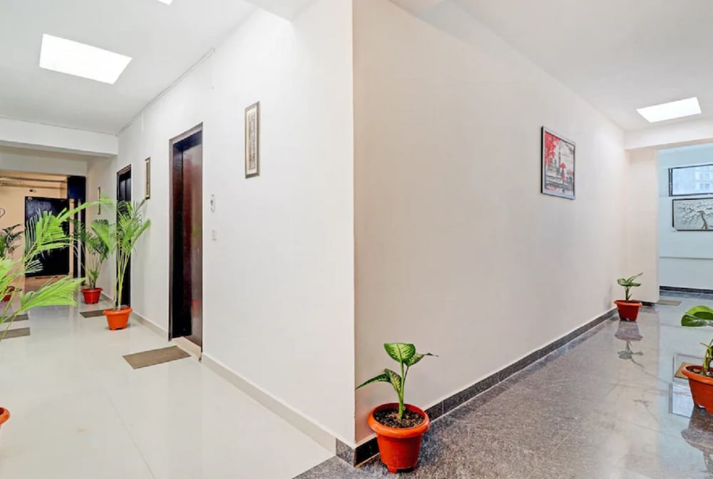 Goroomgo Vasundhara Grand Ghaziabad