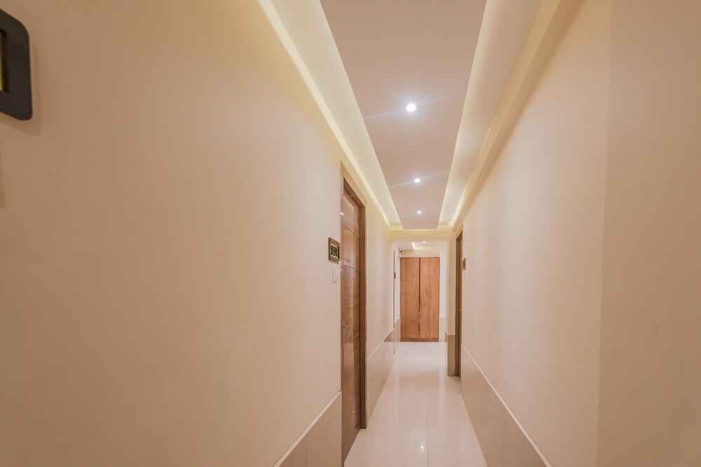 Oyo 8363 Hotel Royal Inn