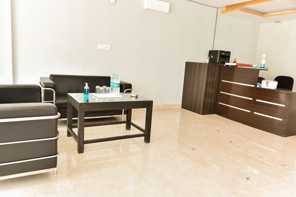 OYO 78941 Townhouse