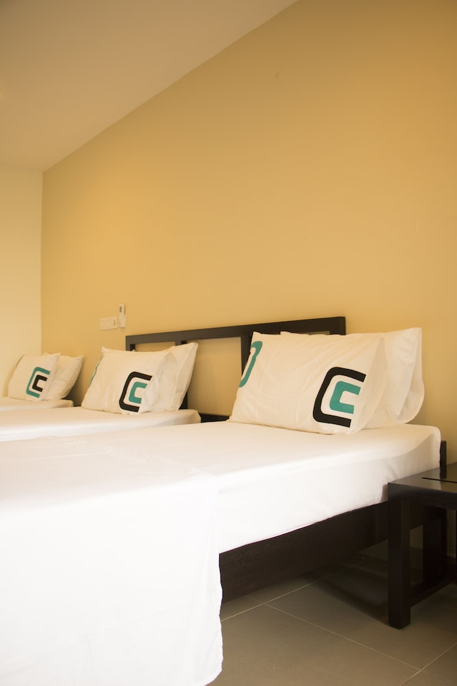Saninro Residences & Food Court