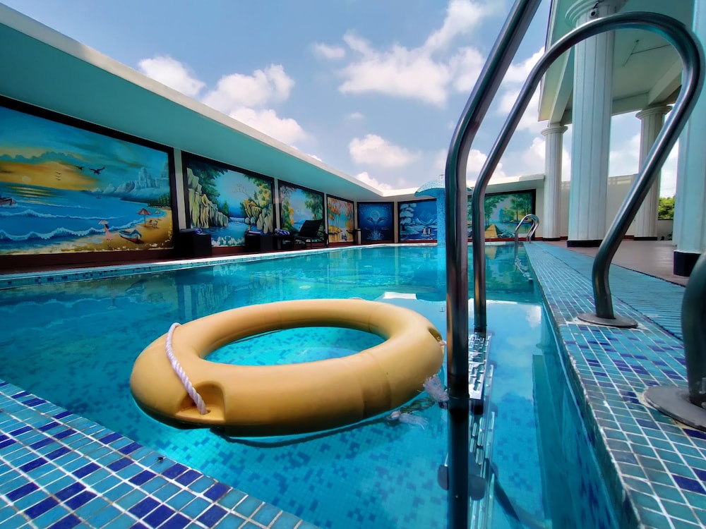 Sambhabana Hotel & Suites