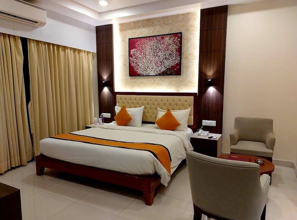 Sambhabana Hotel & Suites