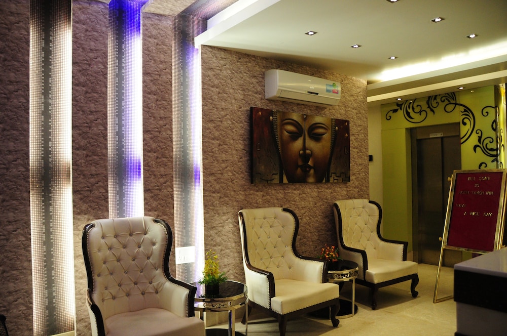 Hotel Taksh Inn