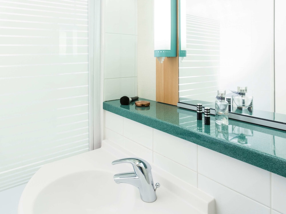 ibis Lyon Gerland Rue Merieux
