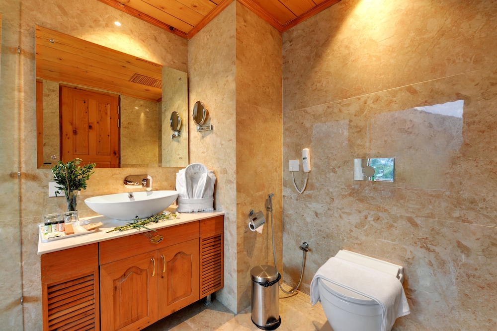 Tiaraa Hotels and Resorts Manali
