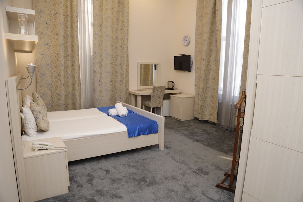Bristol Hotel