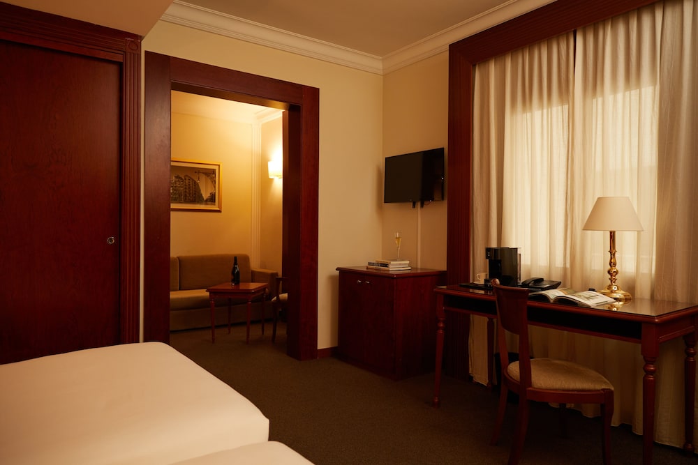 El Avenida Palace Hotel