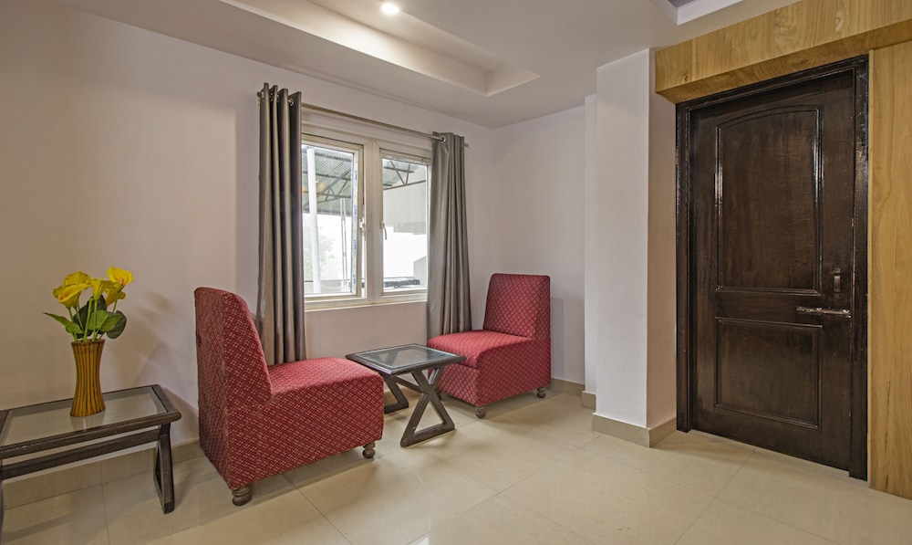 Itsy Hotels Peak View, 300 Mts From Mall Road