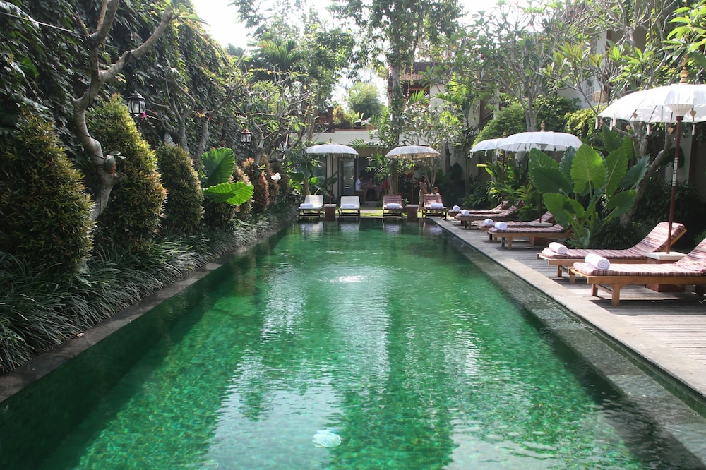 Sapodilla Ubud Hotel