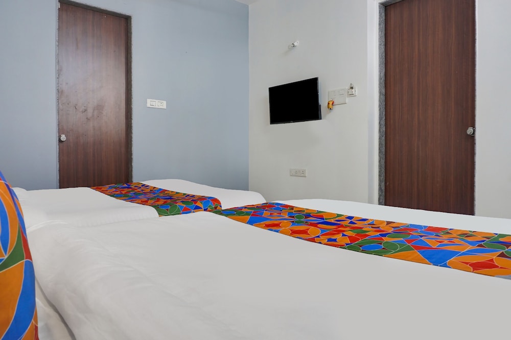  FabHotel Kohinoor Residency I