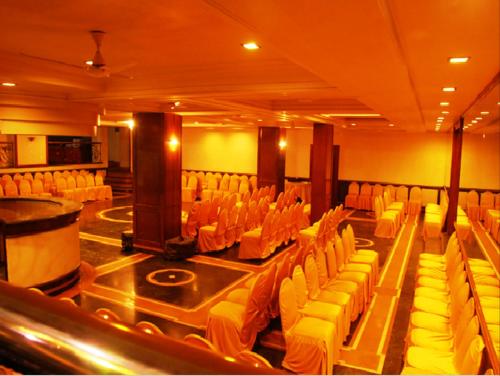 Hotel Highway view(Shikara)
