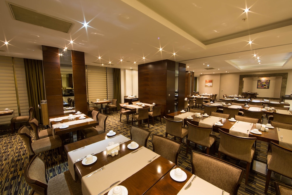 Qafqaz Baku City Hotel & Residences