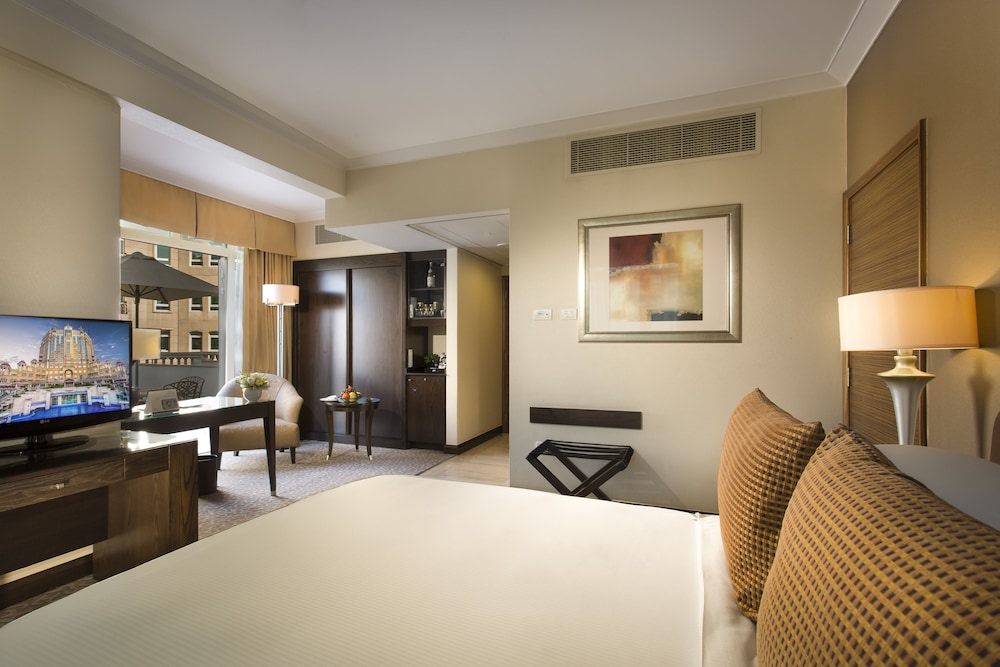 Swissôtel Al Murooj Dubai