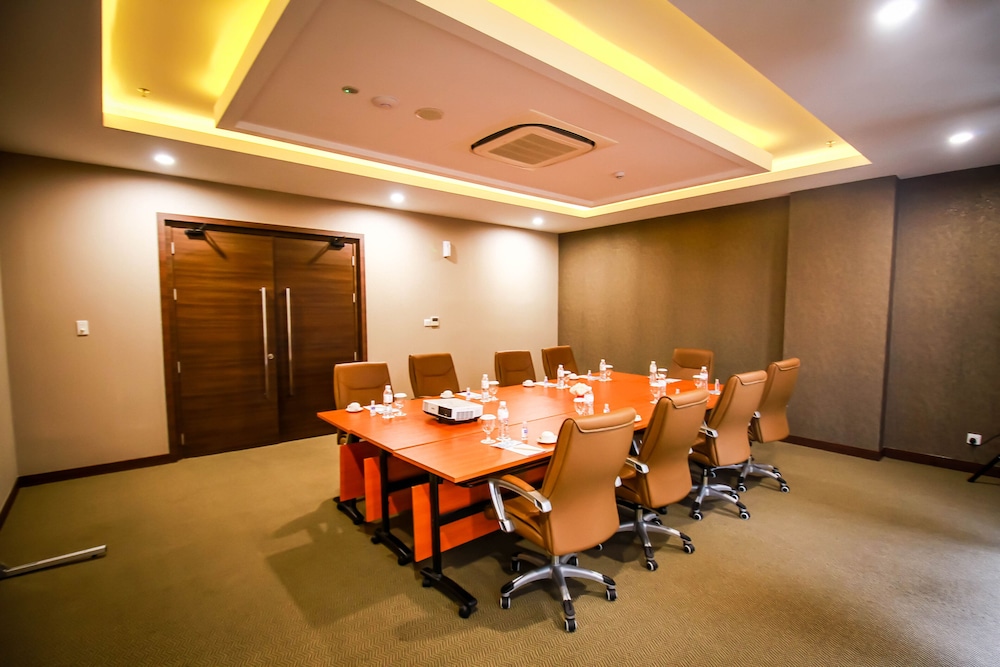 Asialink Hotel By Prasanthi