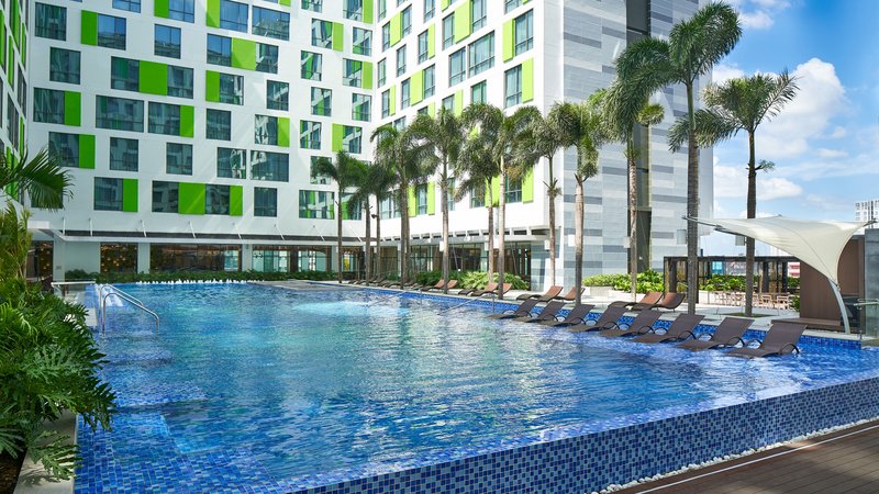 Holiday Inn & Suites Saigon Airport by IHG