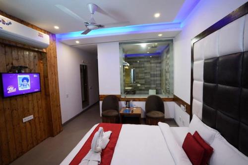 Hotel Whispering Wind By DLS Hotels