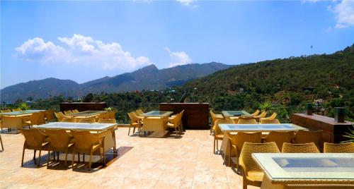 Hotel Whispering Wind By DLS Hotels