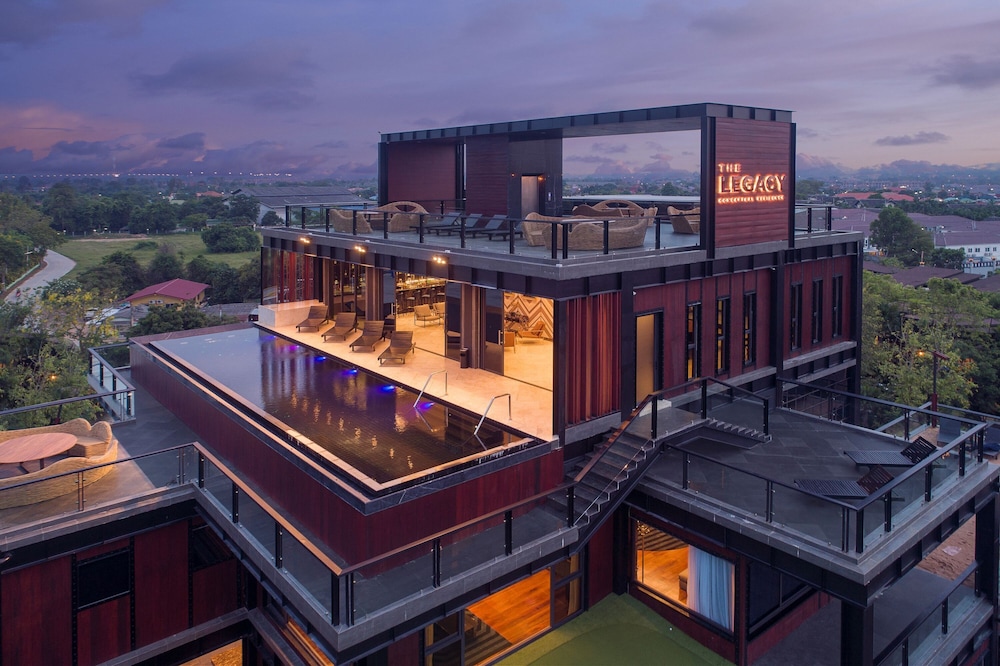 The Gems Mining Pool Villas Pattaya
