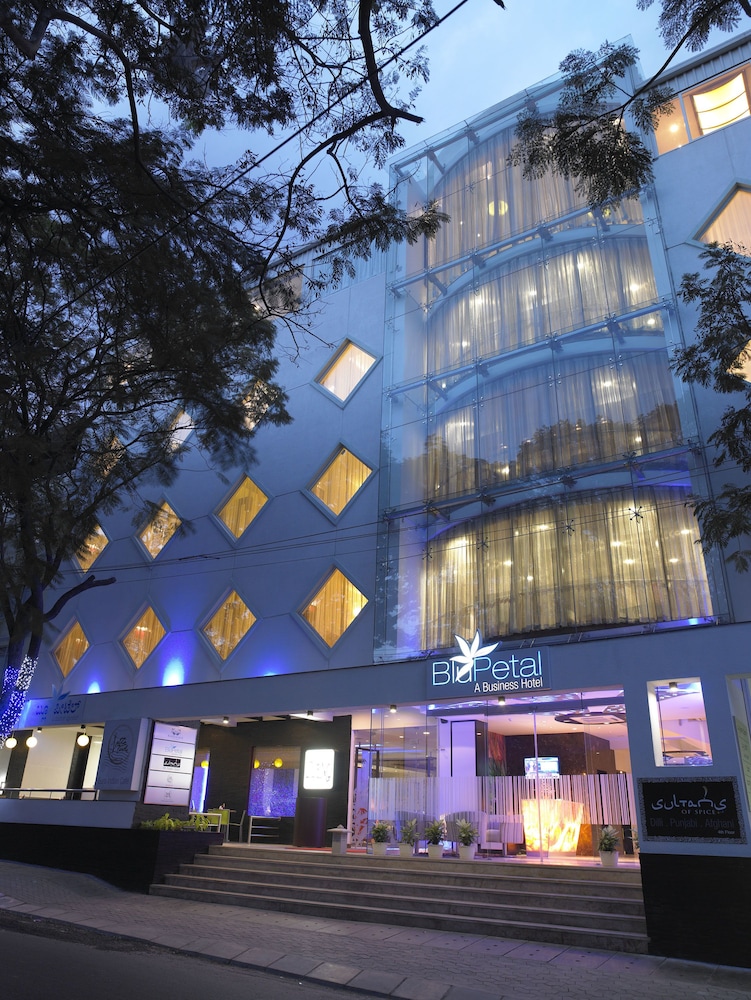 BluPetal Hotel