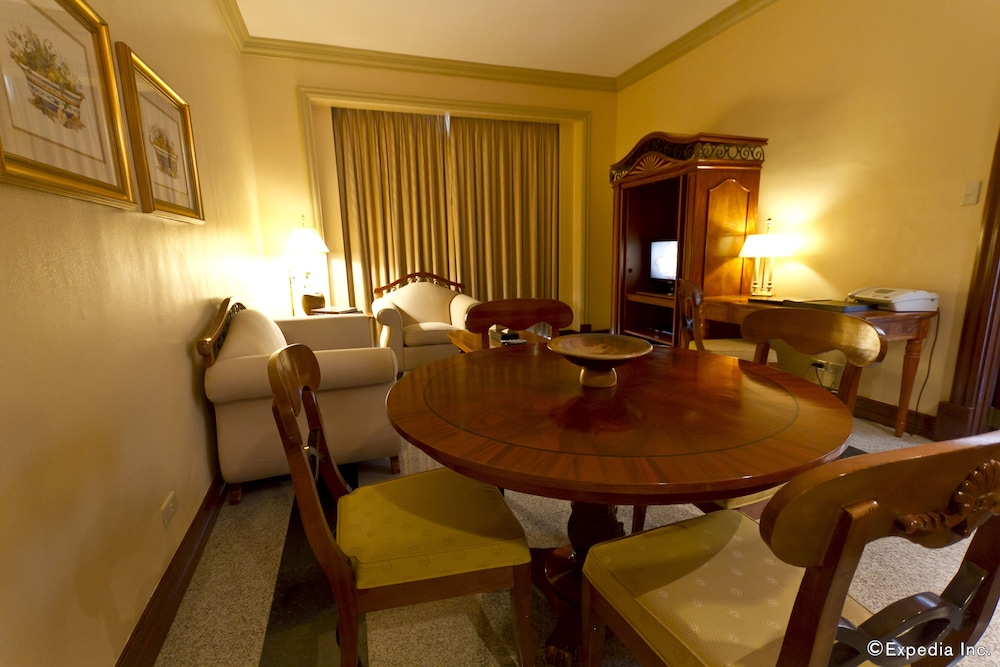 Waterfront Cebu City Hotel & Casino