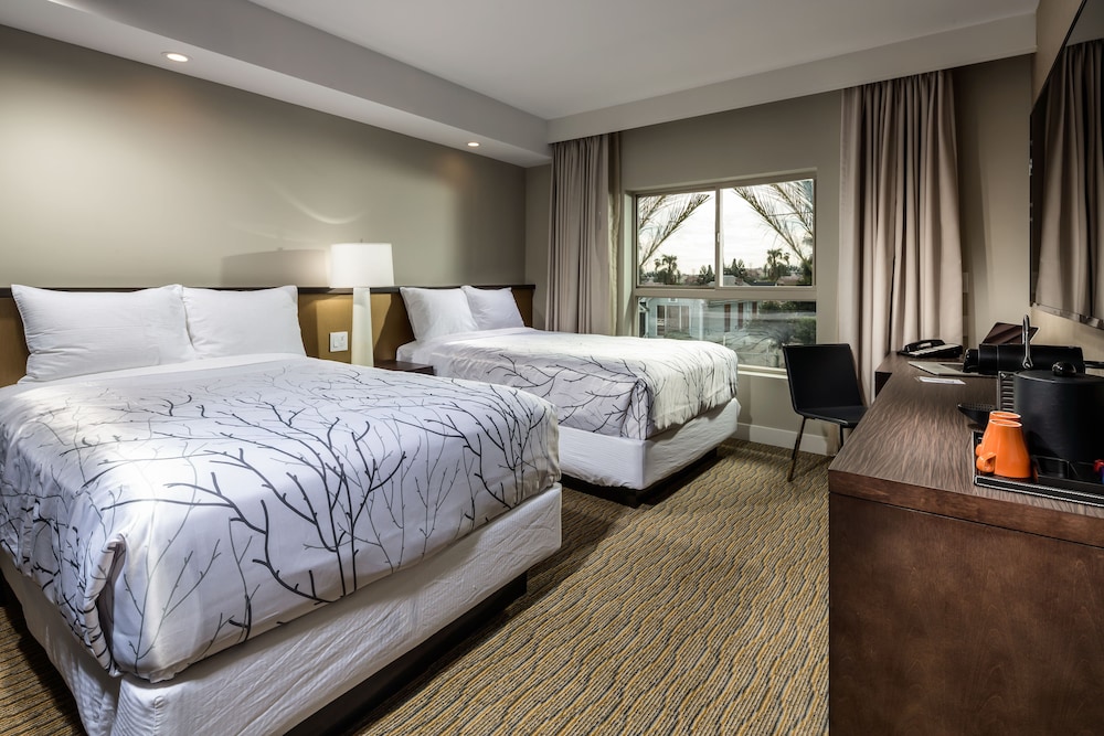 Aventura Hotel