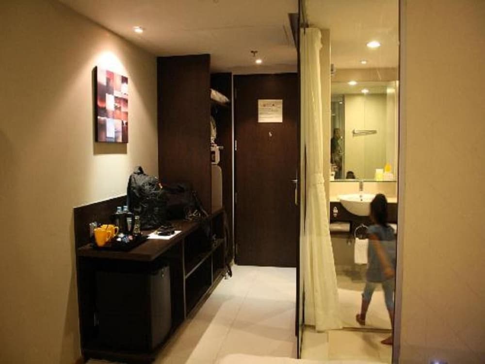 Keys Select by Lemon Tree Hotels, Hosur Road, Bengaluru