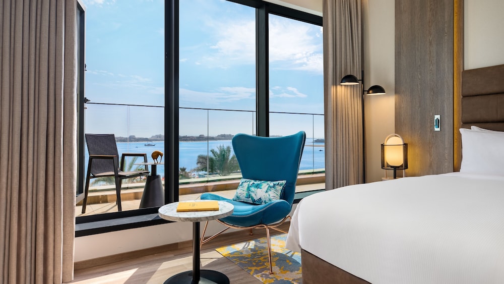 voco Dubai the Palm by IHG