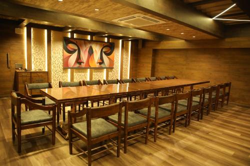 Rajathadri Royal Inn
