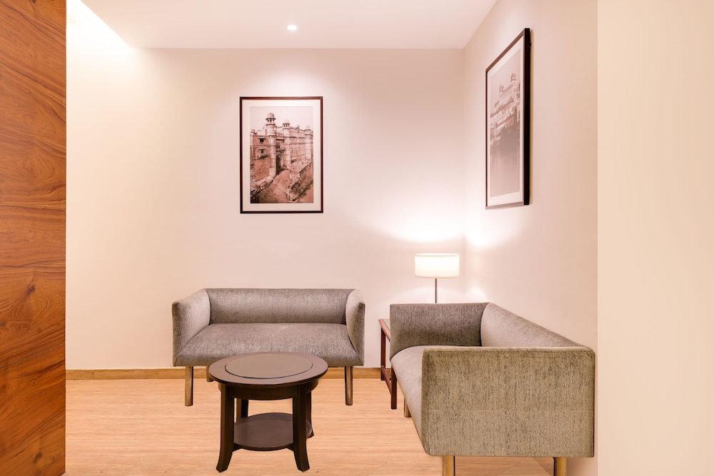 Lemon Tree Hotel Bhopal