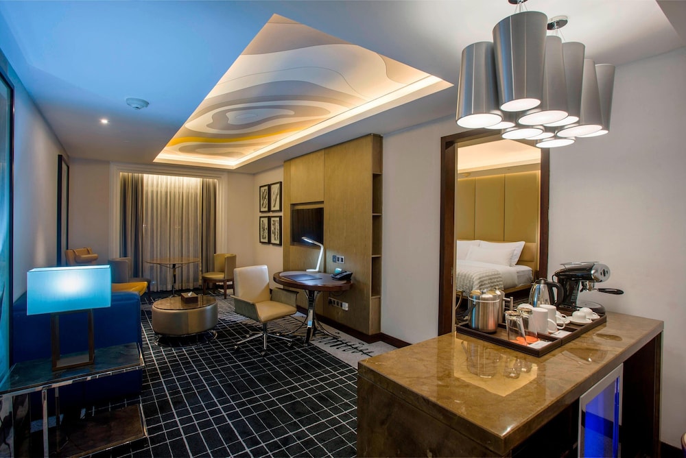 Le Meridien Dhaka