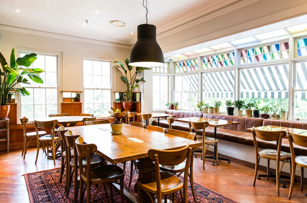 Bridgeview Hotel Willoughby
