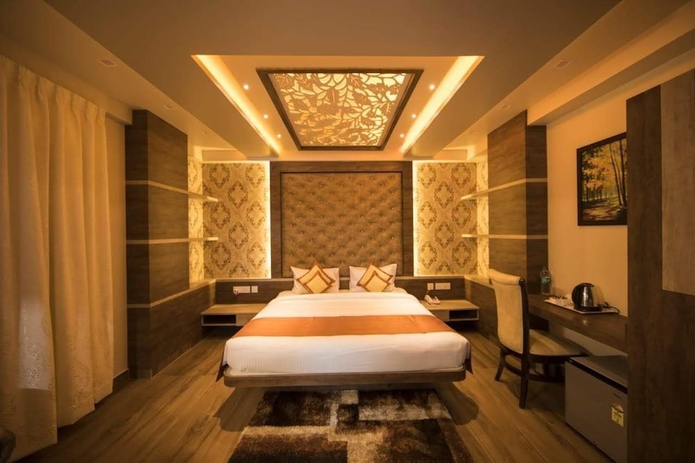 Aaccord Suites Inn