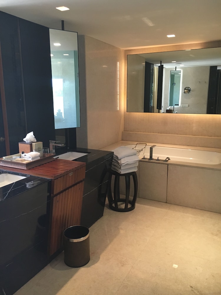 Taj Surajkund Resort & Spa, Delhi NCR