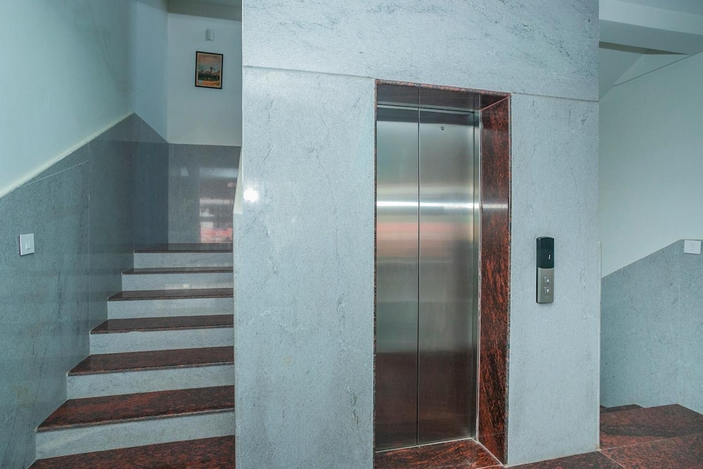 Vihaari 24 Business Hotel