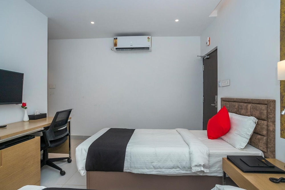 Vihaari 24 Business Hotel