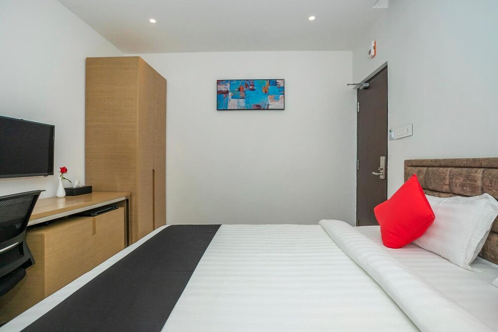 Vihaari 24 Business Hotel