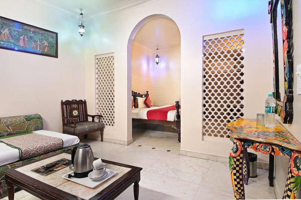 Jyoti Mahal A Heritage Hotel-05 Mins from Railway station& 2 mins from Metro station