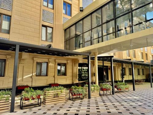 Novza Palace Hotel