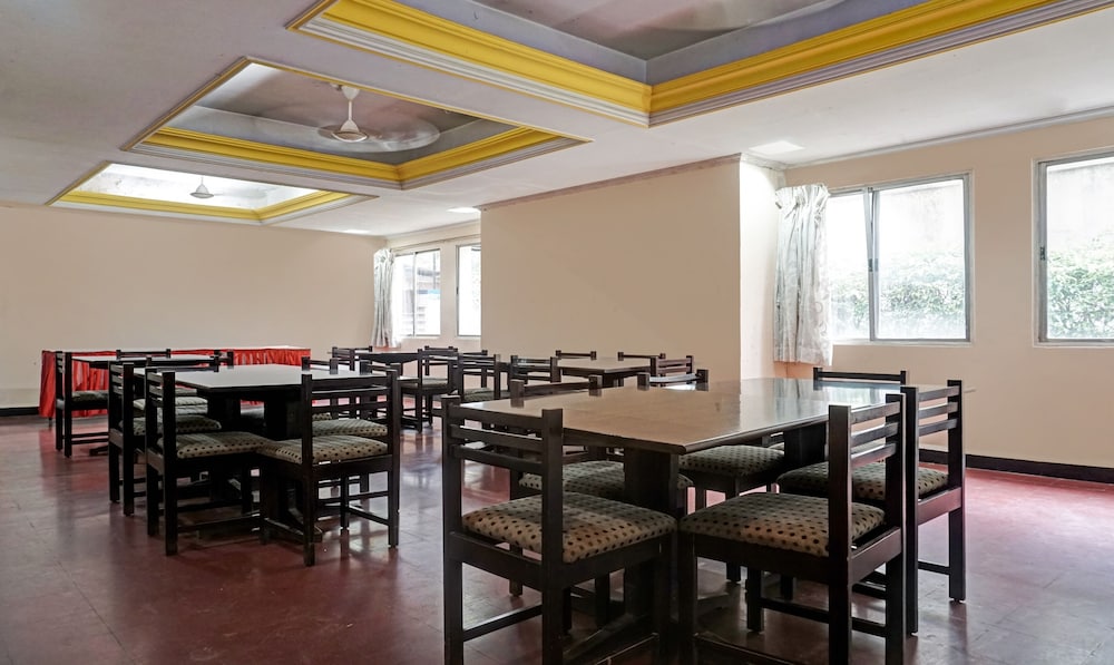 Oyo 15198 Hotel Ranjeet