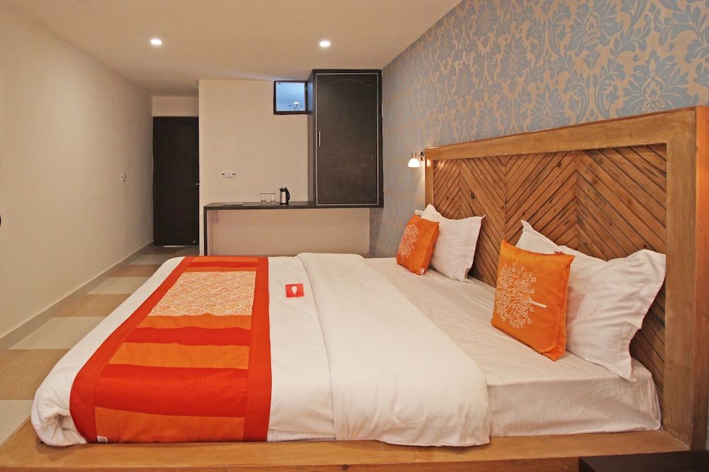 OYO 4945 Abdullah residency