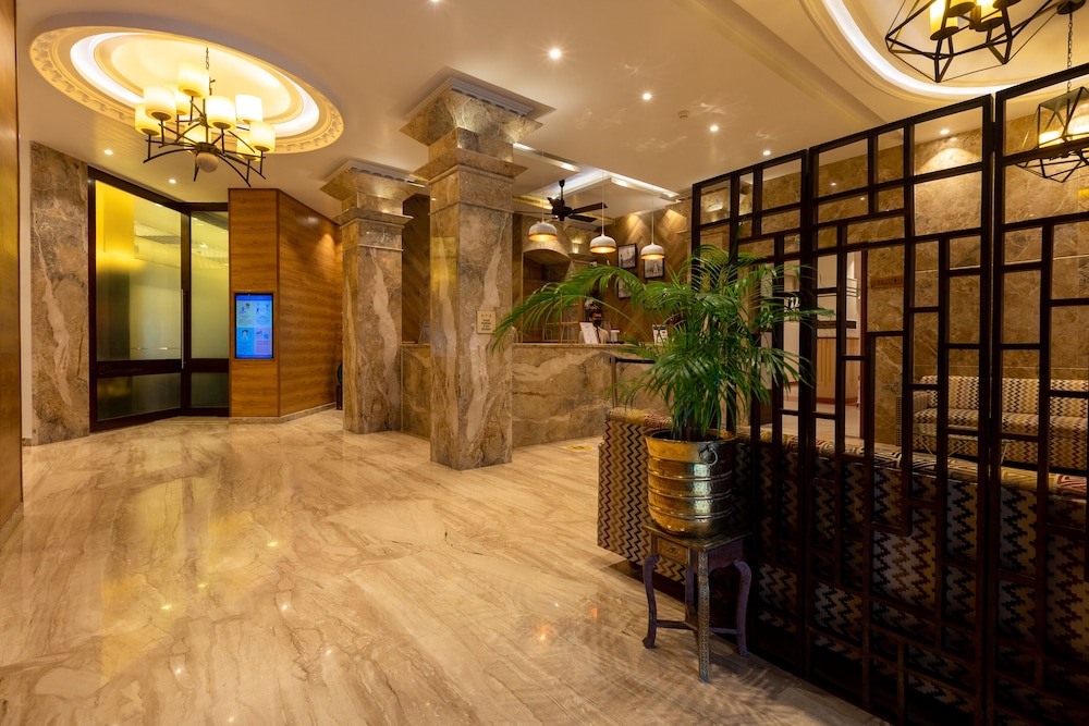 Grand Hotel