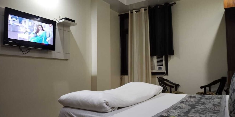 Hotel Udhav Palace